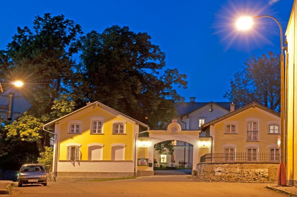 Schlosshotel Zamek Zdíkov エクステリア 写真