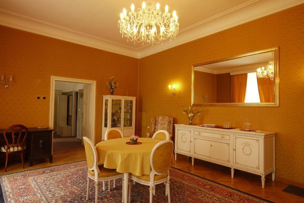 Schlosshotel Zamek Zdíkov 部屋 写真