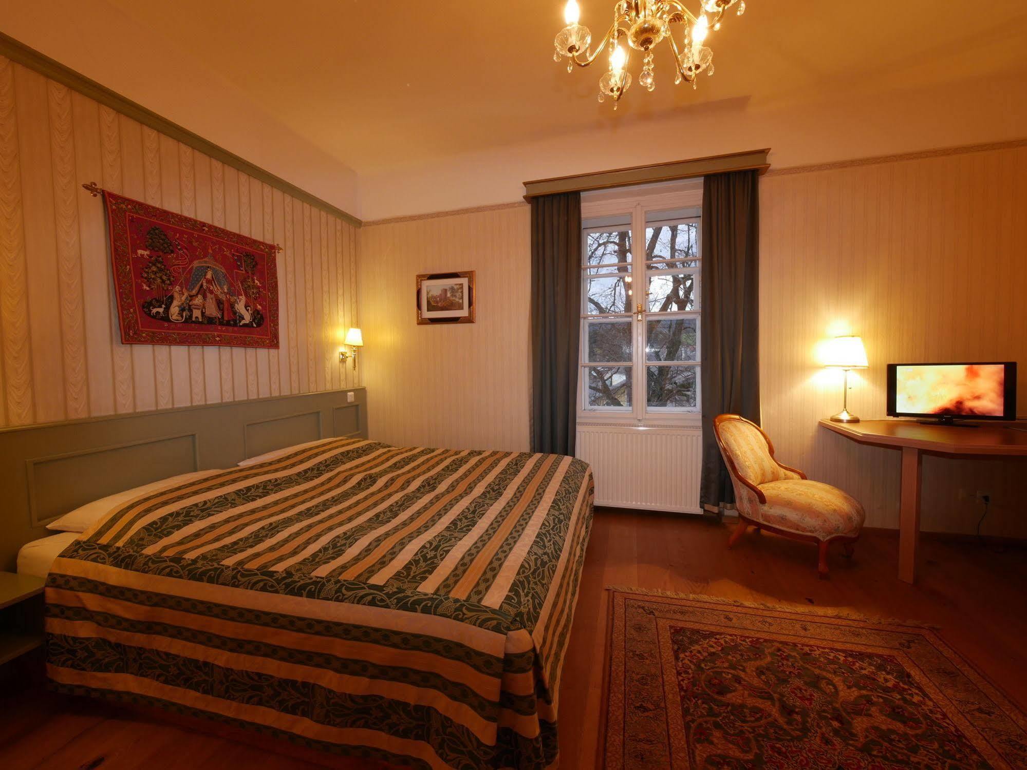 Schlosshotel Zamek Zdíkov エクステリア 写真