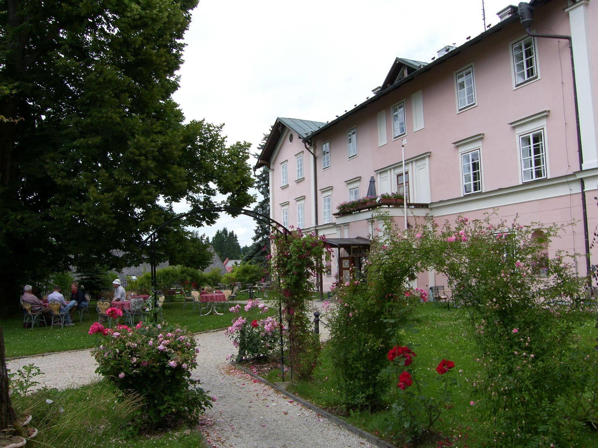 Schlosshotel Zamek Zdíkov エクステリア 写真